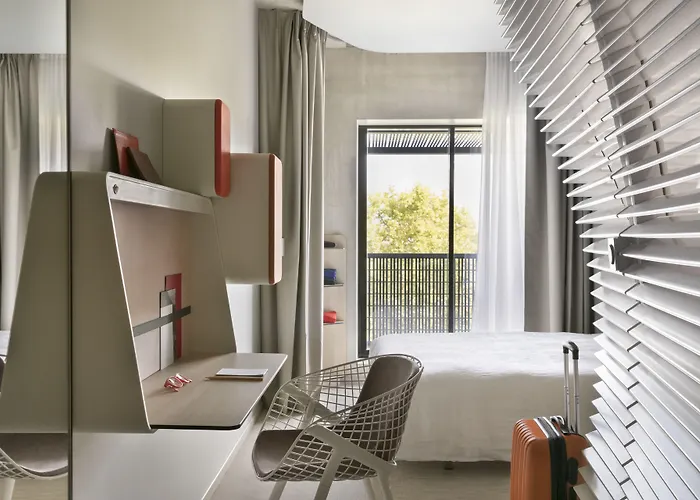 Ξενοδοχείο Okko Centre 4*